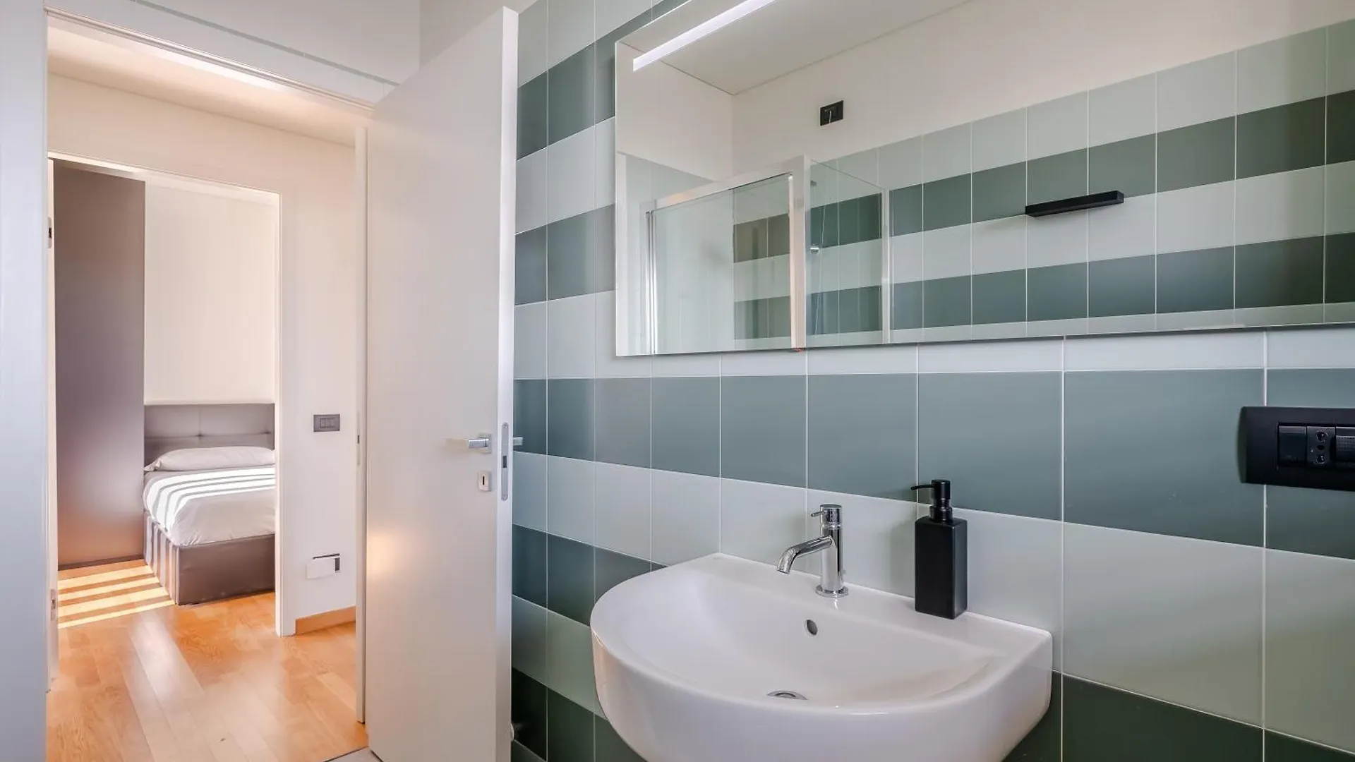 Apartament Giax Tower Luxury Oasis Mediolan