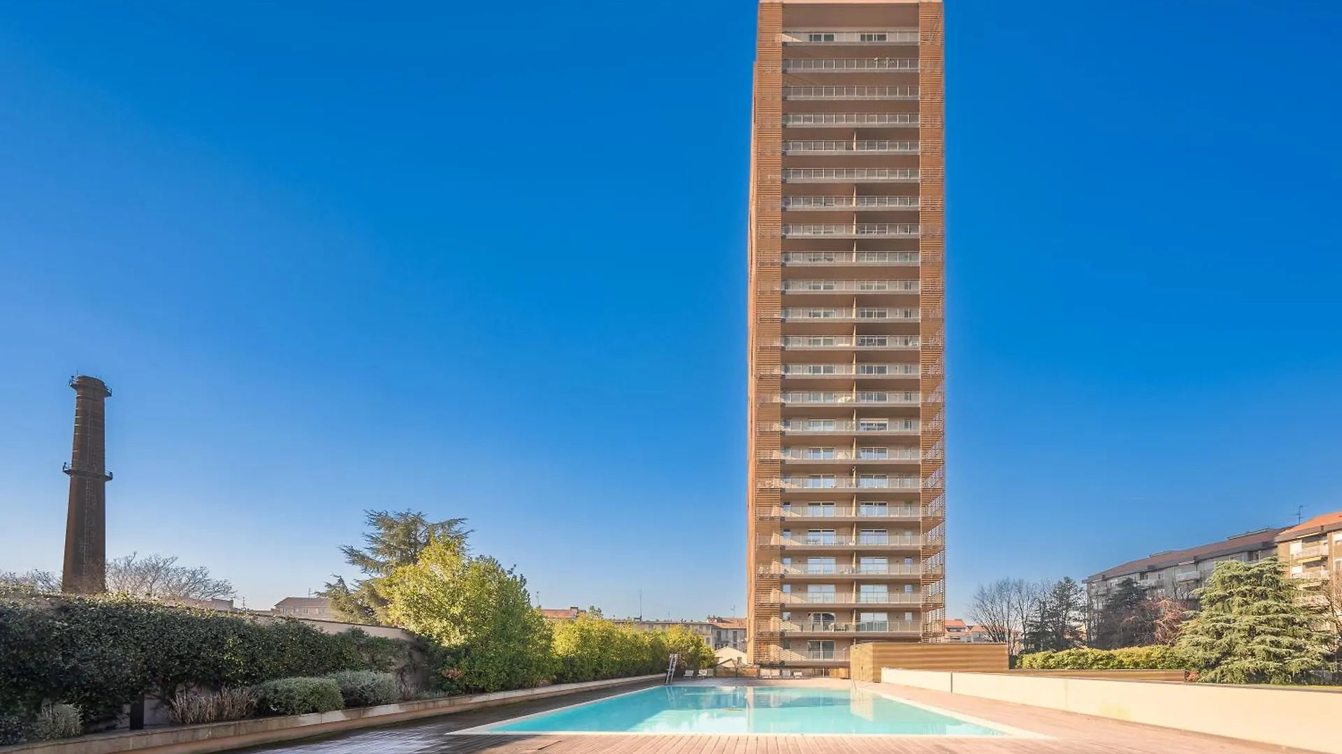 Kontakt z Giax Tower Luxury Oasis
